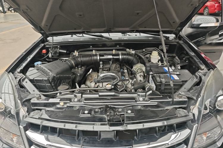 Used Haval H5 Classic 2015 2.0L Manual Two-Wheel Drive Entry-Level Trim Engine Bay