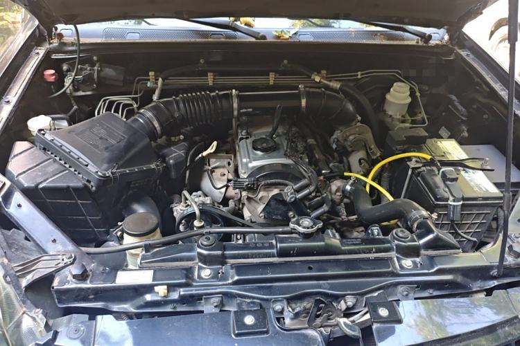 Used Haval H5 Classic 2015 2.0L Manual Two-Wheel Drive Entry-Level Trim Engine Bay