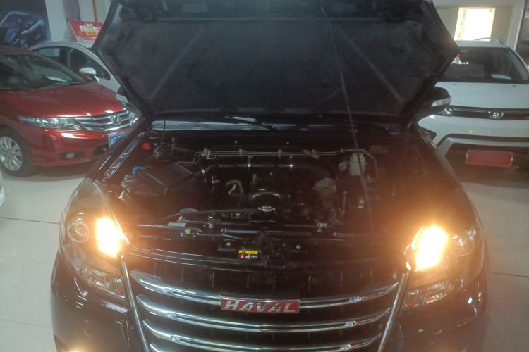 Used Haval H5 Classic 2015 2.0L Manual Two-Wheel Drive Entry-Level Trim Engine Bay