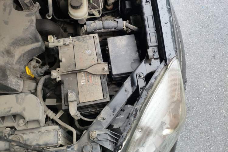 Used Haval H5 Classic 2015 2.0T Diesel Manual Two-Wheel Drive Entry-Level Version Engine Bay Left