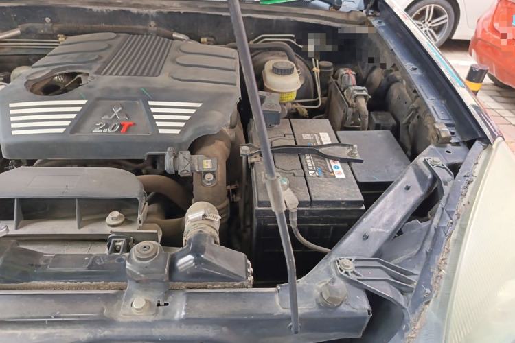 Used Haval H5 Classic 2015 2.0T Manual 4x4 Prestige Version Engine Bay Left