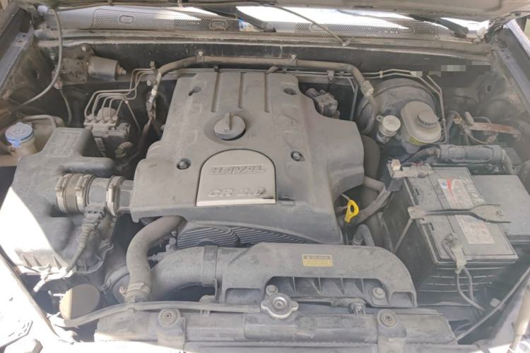 Used Haval H5 Classic 2015 2.0T Diesel Manual Two-Wheel Drive Entry-Level Version Engine Bay