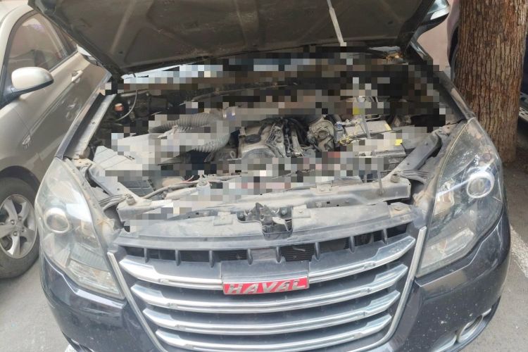 Used Haval H5 Classic 2015 2.0L Manual Two-Wheel Drive Entry-Level Trim Engine Bay