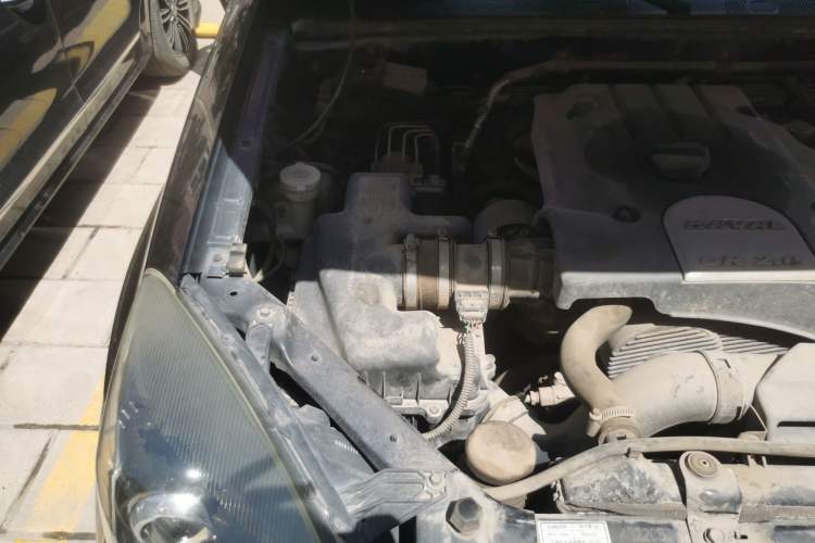 Used Haval H5 Classic 2015 2.0T Diesel Manual 4x4 Ambition Model Engine Bay Right