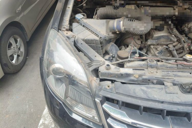 Used Haval H5 Classic 2015 2.0L Manual Two-Wheel Drive Entry-Level Trim Engine Bay Right