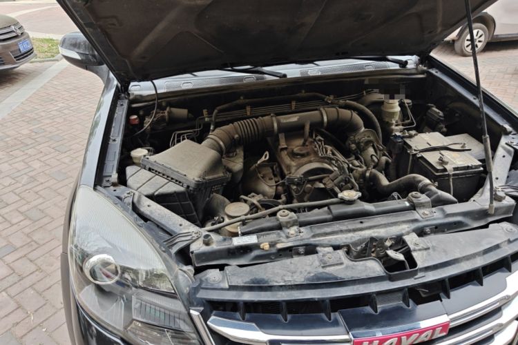 Used Haval H5 Classic 2015 2.0L Manual Two-Wheel Drive Entry-Level Trim Engine Bay Right