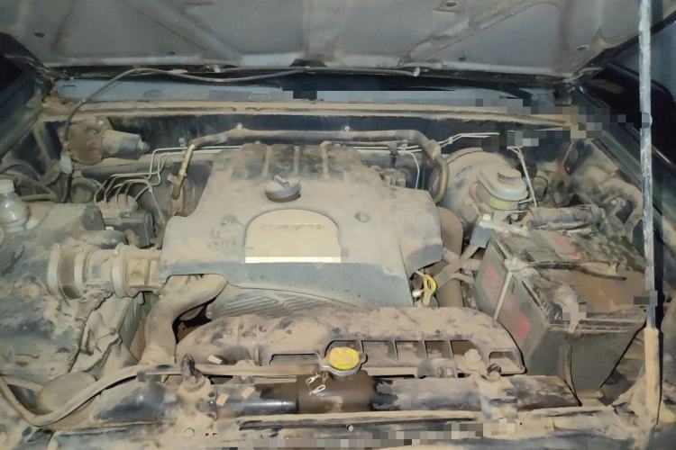Used Haval H5 Classic 2015 2.0T Diesel Manual 4x4 Ambition Model Engine Bay