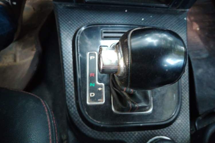 Used Haval H5 Classic 2015 2.0T Diesel Automatic 4x4 Advanced Trim Gear Lever