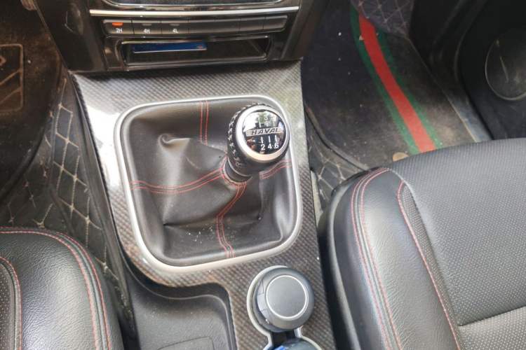 Used Haval H5 Classic 2015 2.0T Manual 4x4 Elite Edition Gear Lever