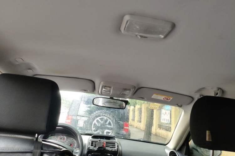 Used Haval H5 Classic 2015 2.0T Diesel Manual Two-Wheel Drive Entry-Level Version Headliner