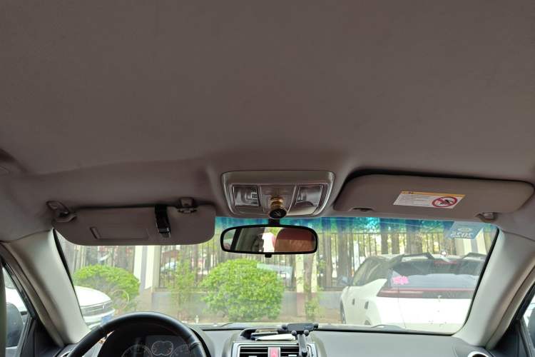 Used Haval H5 Classic 2015 2.0L Manual Two-Wheel Drive Entry-Level Trim Headliner