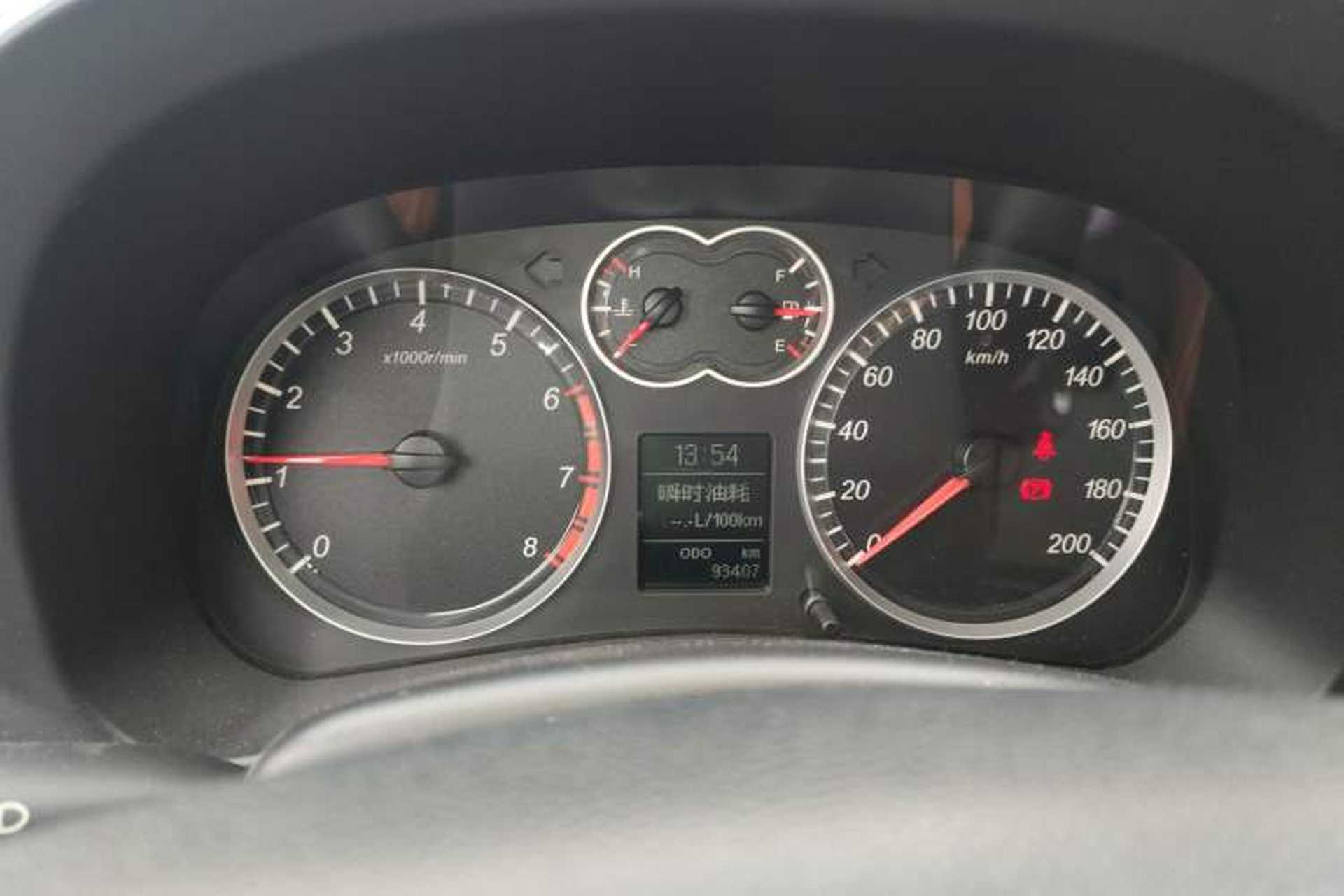 Used Haval H5 Classic 2015 2.0T Manual Two-Wheel Drive Elite Version Instrument Cluster