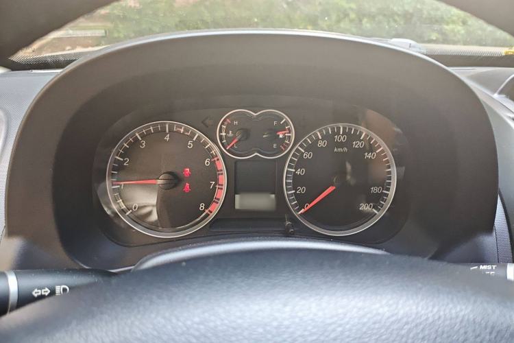 Used Haval H5 Classic 2015 2.0L Manual Two-Wheel Drive Entry-Level Trim Instrument Cluster