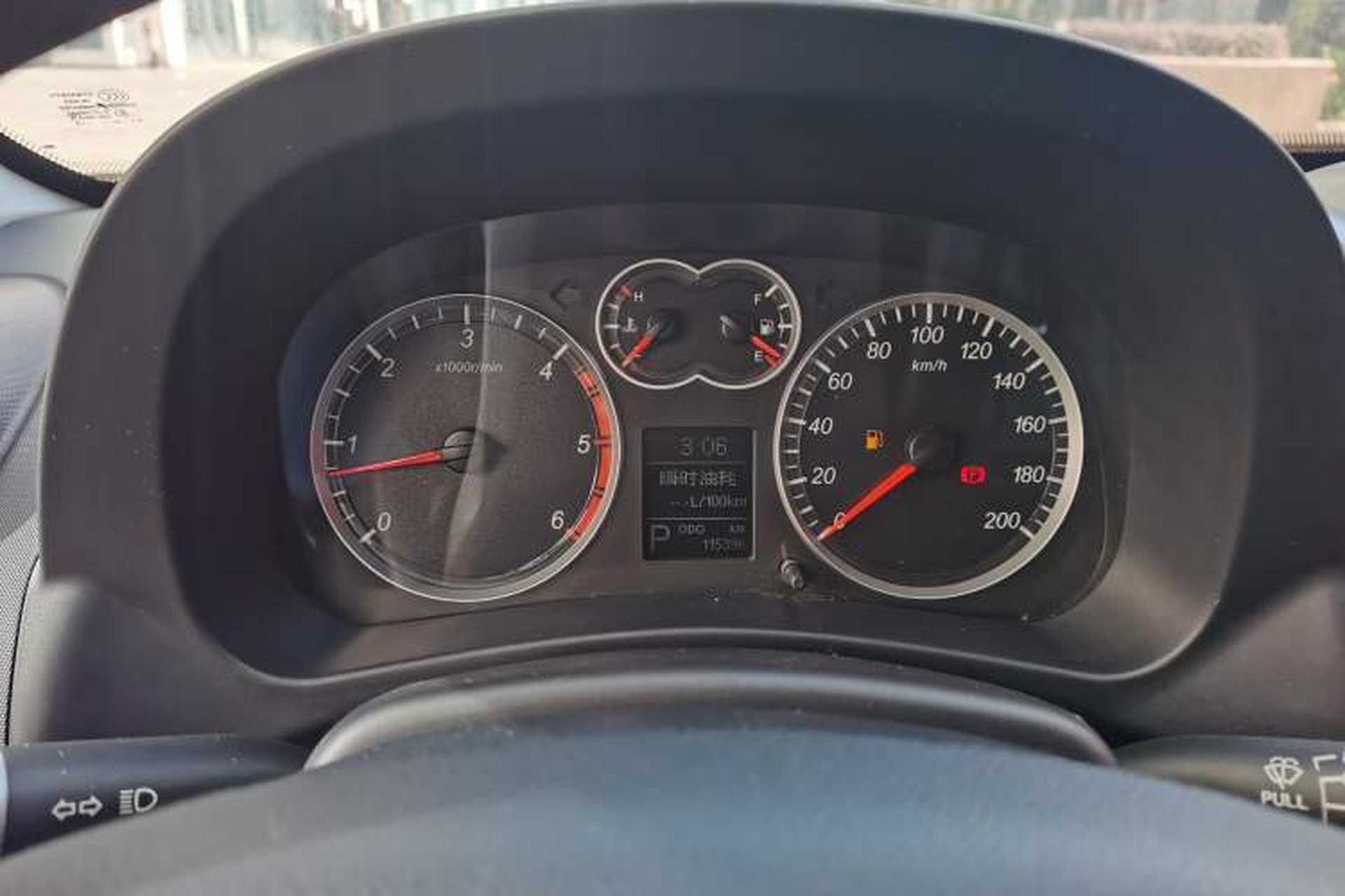 Used Haval H5 Classic 2015 2.0T Diesel Automatic Two-Wheel Drive Advanced Version Instrument Cluster