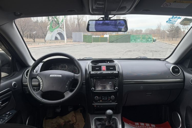 Used Haval H5 Classic 2015 2.0T Manual 4x4 Advanced Trim Interior 3
