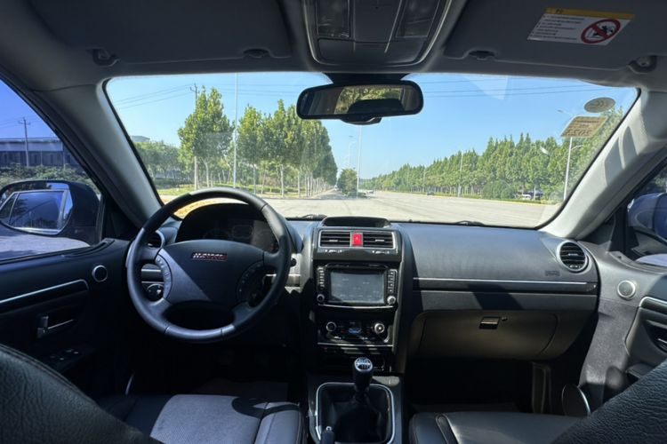 Used Haval H5 Classic 2015 2.0T Manual 4x4 Elite Edition Interior 5