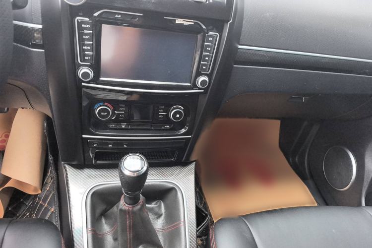 Used Haval H5 Classic 2015 2.0T Diesel Manual 4x4 Ambition Model Interior 5