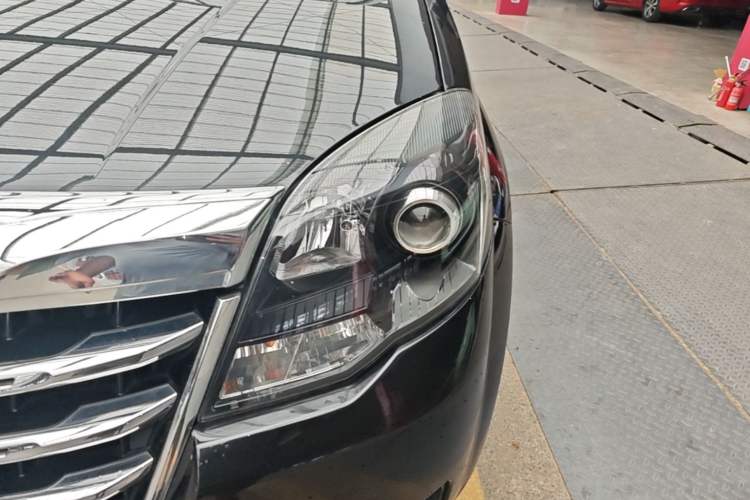 Used Haval H5 Classic 2015 2.0L Manual Two-Wheel Drive Entry-Level Trim Left Front Headlight