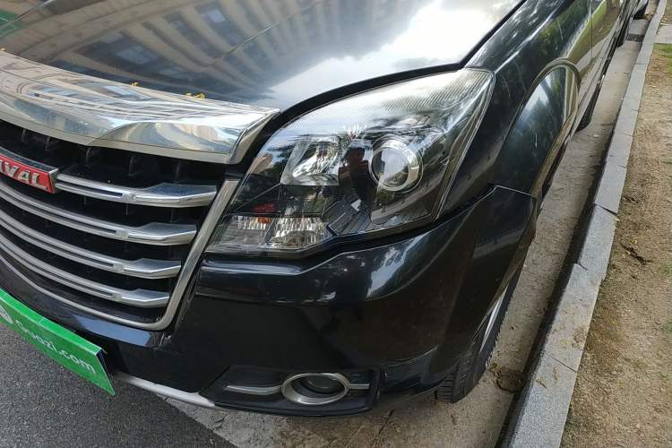 Used Haval H5 Classic 2015 2.0T Manual Two-Wheel Drive Advanced Version Left Front Headlight