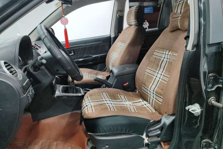 Used Haval H5 Classic 2015 2.0T Manual 4x4 Elite Edition Left Front Seat