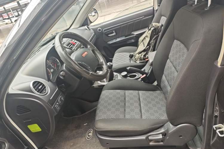 Used Haval H5 Classic 2015 2.0L Manual Two-Wheel Drive Entry-Level Trim Left Front Seat