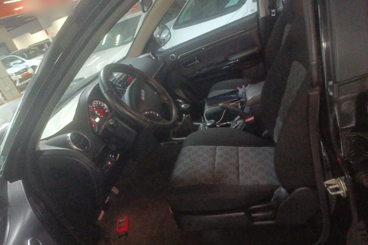 Used Haval H5 Classic 2015 2.0L Manual Two-Wheel Drive Entry-Level Trim Left Front Seat