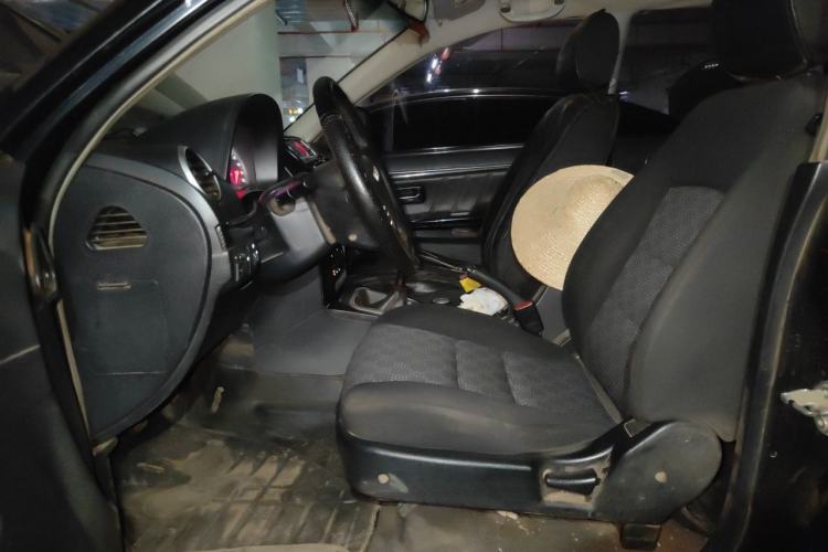 Used Haval H5 Classic 2015 2.0T Diesel Manual 4x4 Ambition Model Left Front Seat