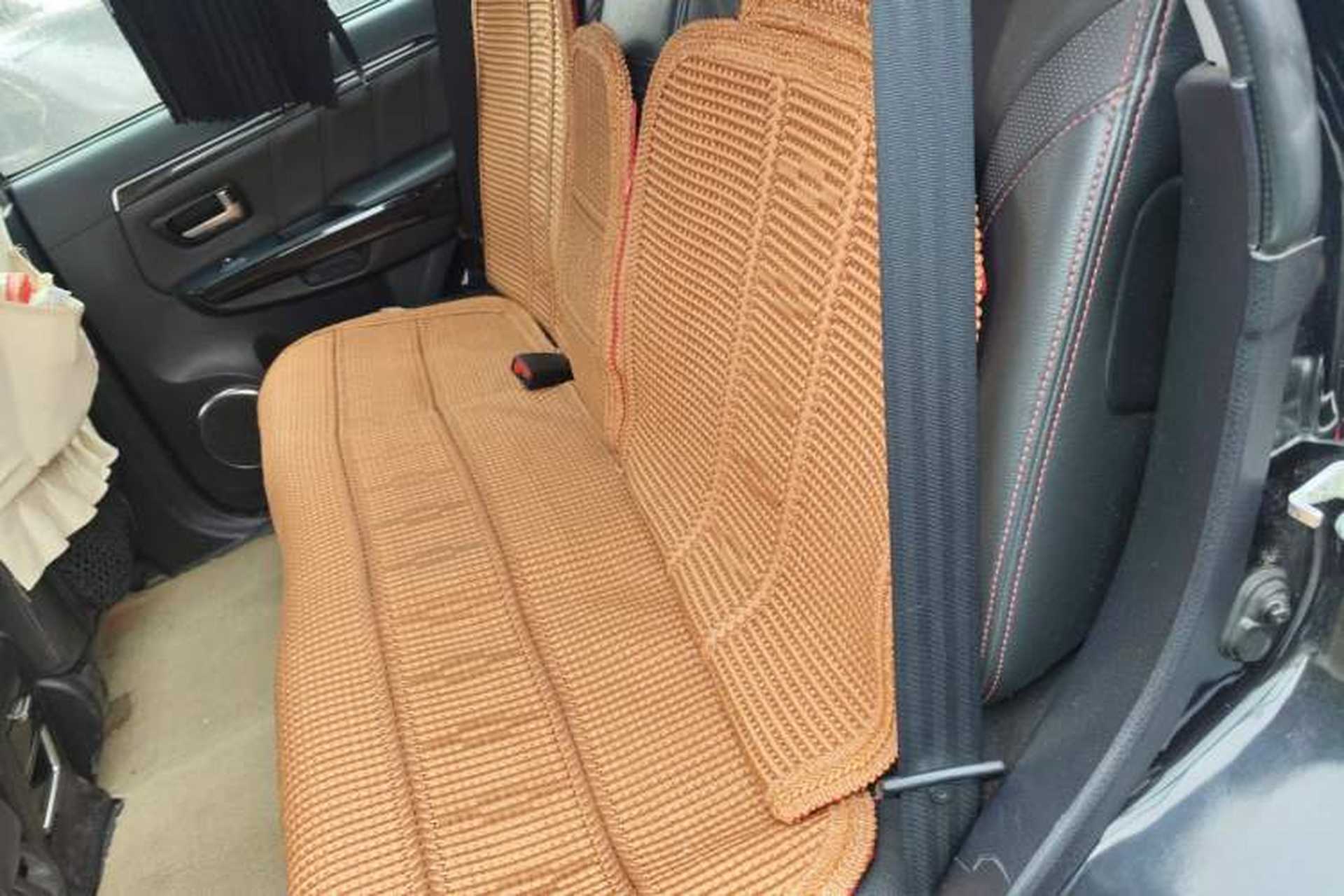 Used Haval H5 Classic 2015 2.0T Manual Two-Wheel Drive Elite Version Left Rear Seat