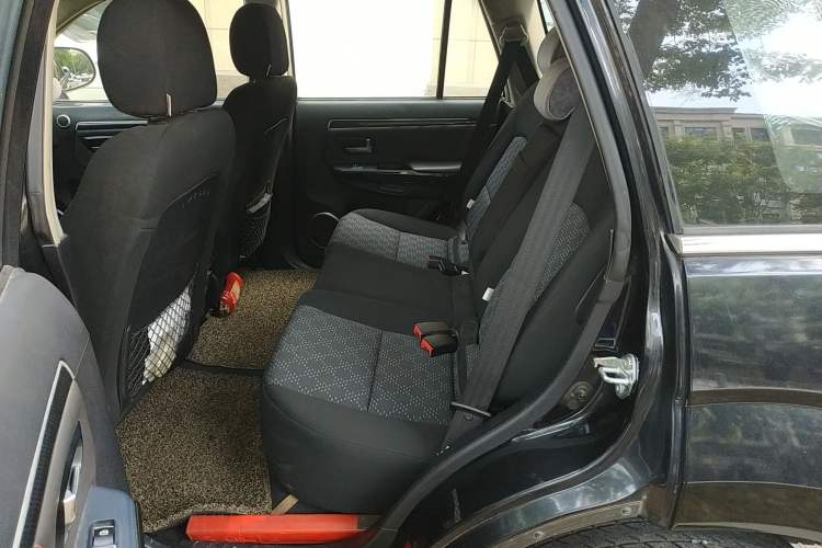 Used Haval H5 Classic 2015 2.0T Manual Two-Wheel Drive Advanced Version Left Rear Seat