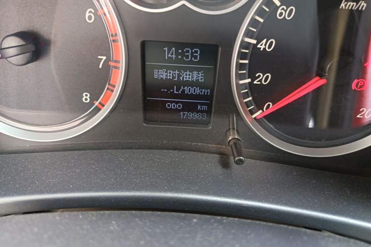 Used Haval H5 Classic 2015 2.0T Manual 4x4 Prestige Version Odometer Close Up