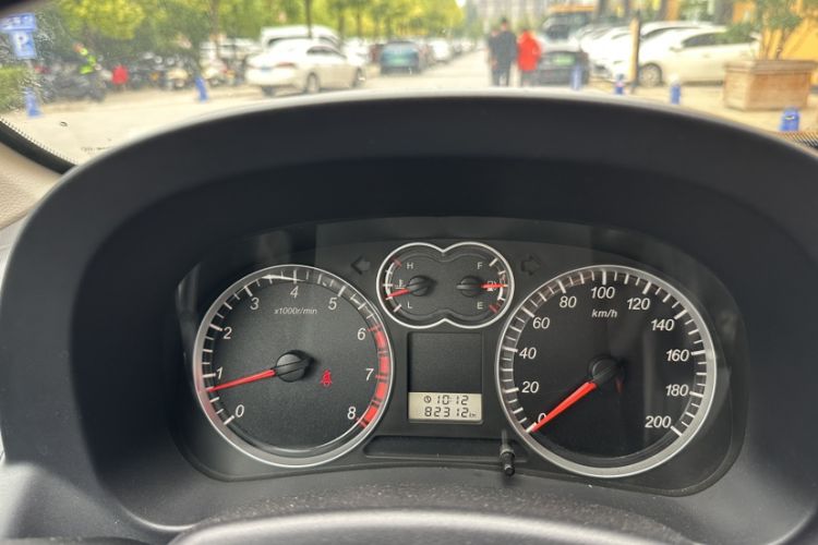 Used Haval H5 Classic 2015 2.0L Manual Two-Wheel Drive Entry-Level Trim Odometer Close Up