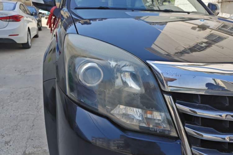 Used Haval H5 Classic 2015 2.0T Manual Two-Wheel Drive Elite Version Right Front Headlight
