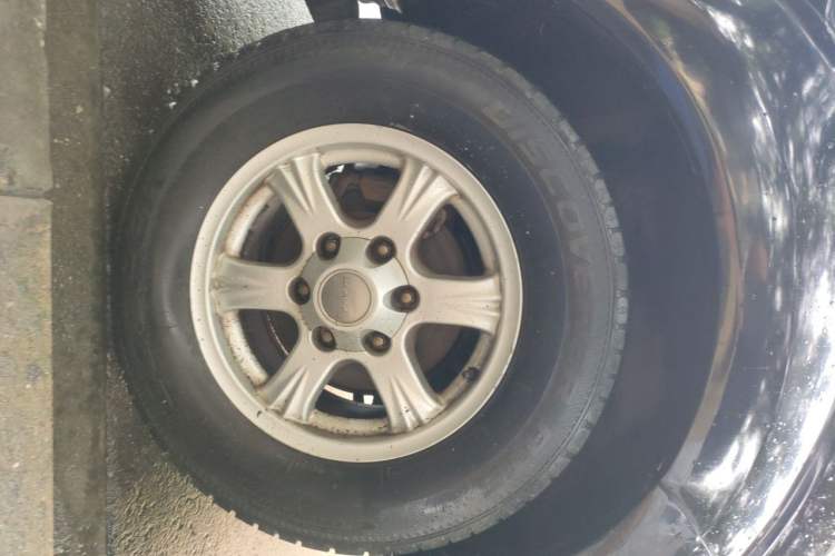 Used Haval H5 Classic 2015 2.0T Diesel Manual Two-Wheel Drive Entry-Level Version Right Front Wheel Hub