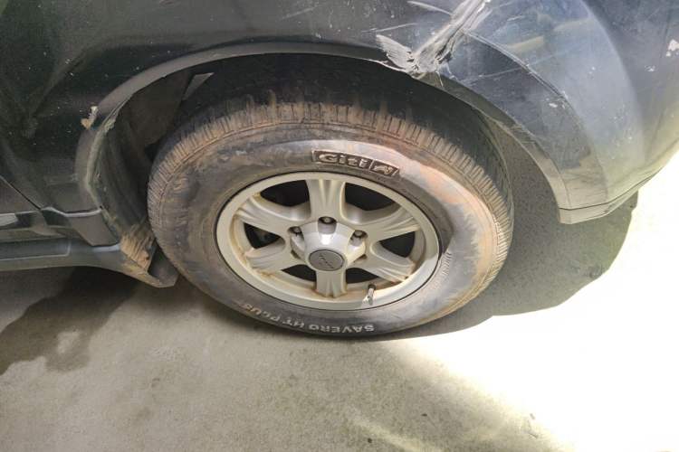 Used Haval H5 Classic 2015 2.0T Diesel Manual Two-Wheel Drive Entry-Level Version Right Front Wheel Hub