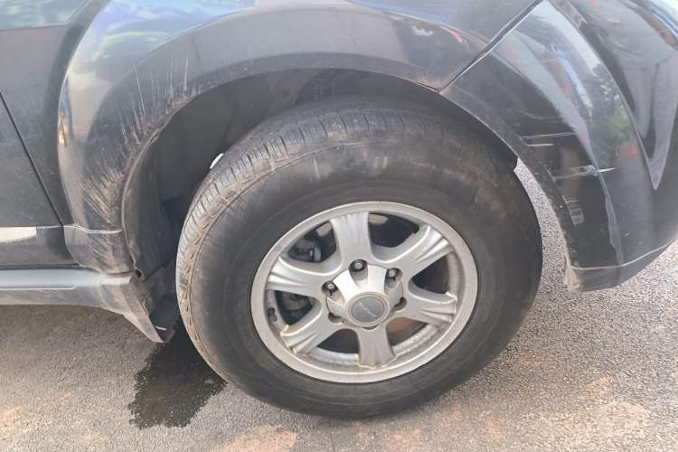 Used Haval H5 Classic 2015 2.0T Diesel Manual Two-Wheel Drive Entry-Level Version Right Front Wheel Hub