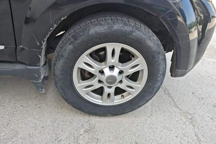 Used Haval H5 Classic 2015 2.0T Manual Two-Wheel Drive Elite Version Right Front Wheel Hub