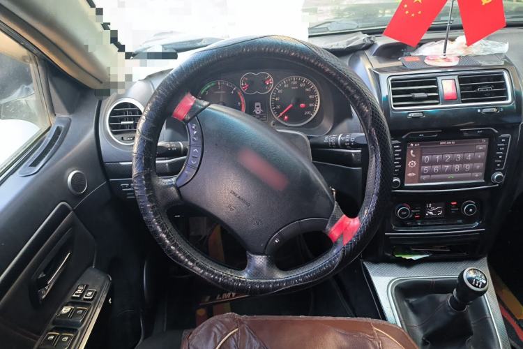 Used Haval H5 Classic 2015 2.0T Diesel Manual Two-Wheel Drive Entry-Level Version Steering Wheel