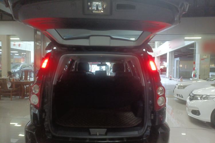 Used Haval H5 Classic 2015 2.0L Manual Two-Wheel Drive Entry-Level Trim Trunk