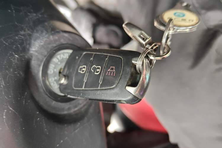 Used Haval H5 Classic 2015 2.0L Manual Two-Wheel Drive Entry-Level Trim Vehicle Key