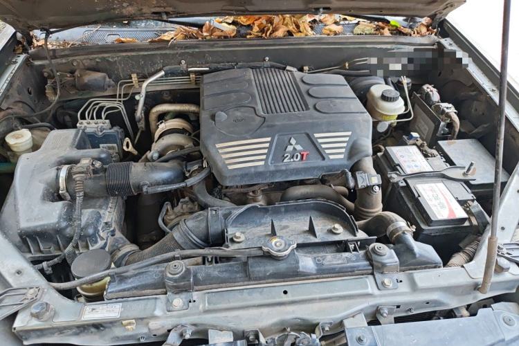 Used Haval H5 Classic 2015 2.0T Manual 4x4 Advanced Trim Engine Bay