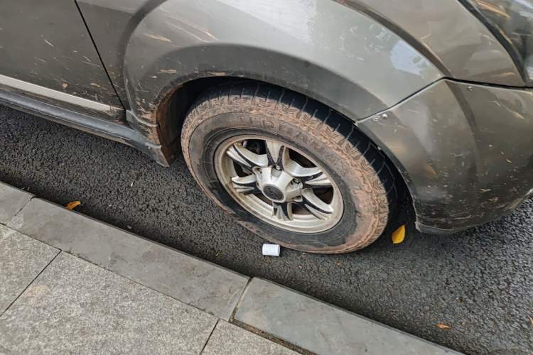 Used Haval H5 Classic 2015 2.0T Manual 4x4 Advanced Trim Right Front Wheel Hub