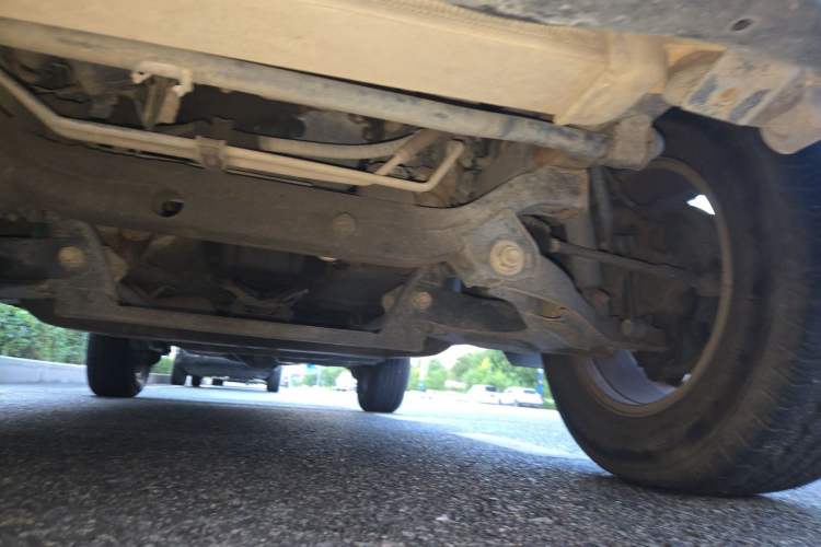 Used Haval H5 Classic 2015 2.0T Manual Two-Wheel Drive Elite Version Chassis Front