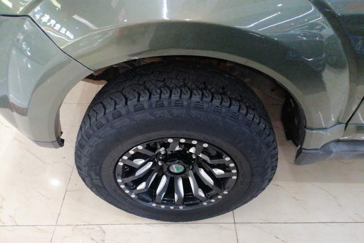 Used Haval H5 Classic 2015 2.0T Manual 4x4 Prestige Version Left Front Wheel Hub