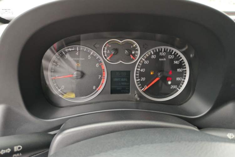 Used Haval H5 Classic 2015 2.0T Manual Two-Wheel Drive Elite Version Instrument Cluster