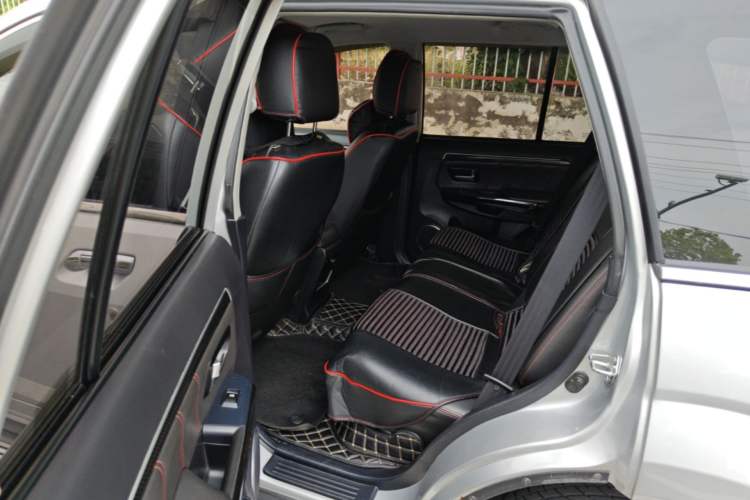 Used Haval H5 Classic 2015 2.0T Manual Two-Wheel Drive Elite Version Left Rear Seat