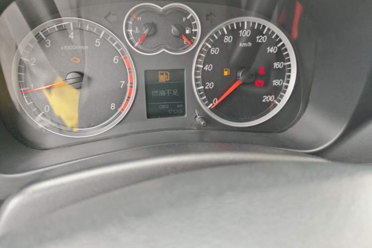 Used Haval H5 Classic 2015 2.0T Manual Two-Wheel Drive Elite Version Odometer Close Up