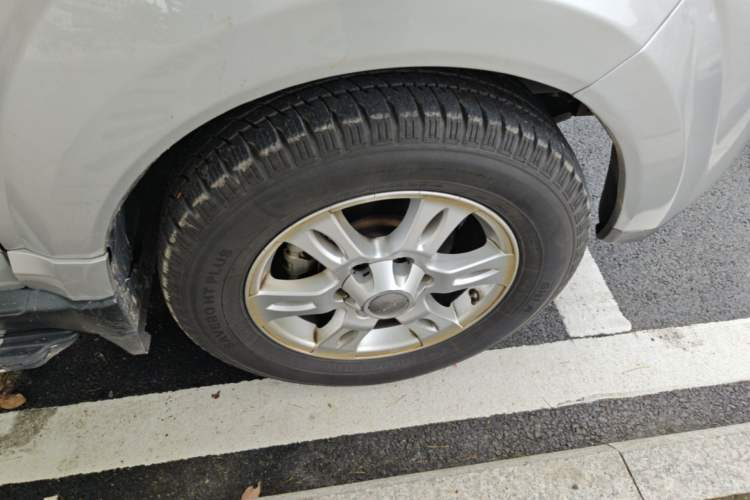 Used Haval H5 Classic 2015 2.0T Manual Two-Wheel Drive Elite Version Right Front Wheel Hub