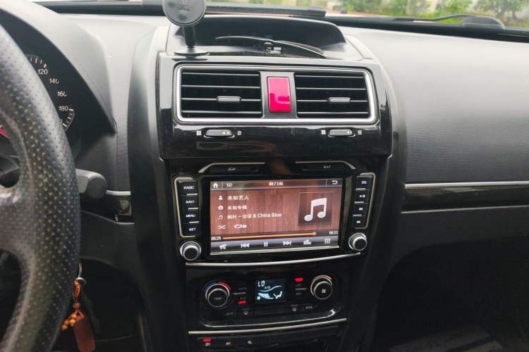 Used Haval H5 Classic 2015 2.0T Manual 4x4 Prestige Version Audio And AC Panel