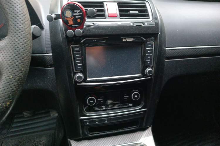 Used Haval H5 Classic 2015 2.0T Manual 4x4 Advanced Trim Audio And AC Panel