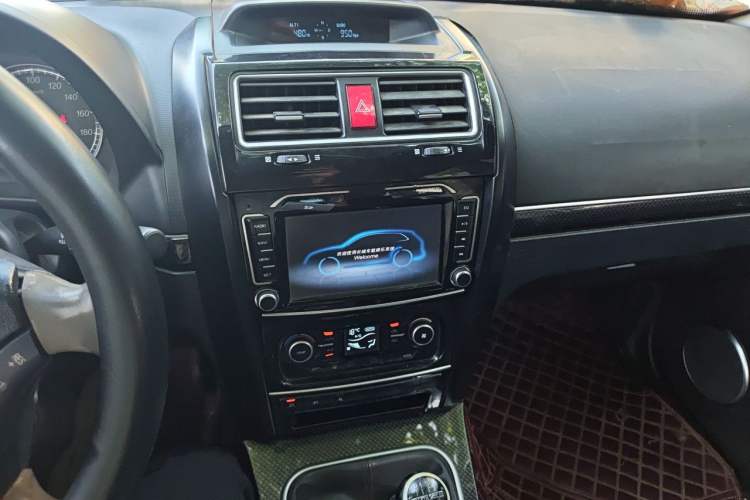 Used Haval H5 Classic 2015 2.0T Manual 4x4 Advanced Trim Audio And AC Panel